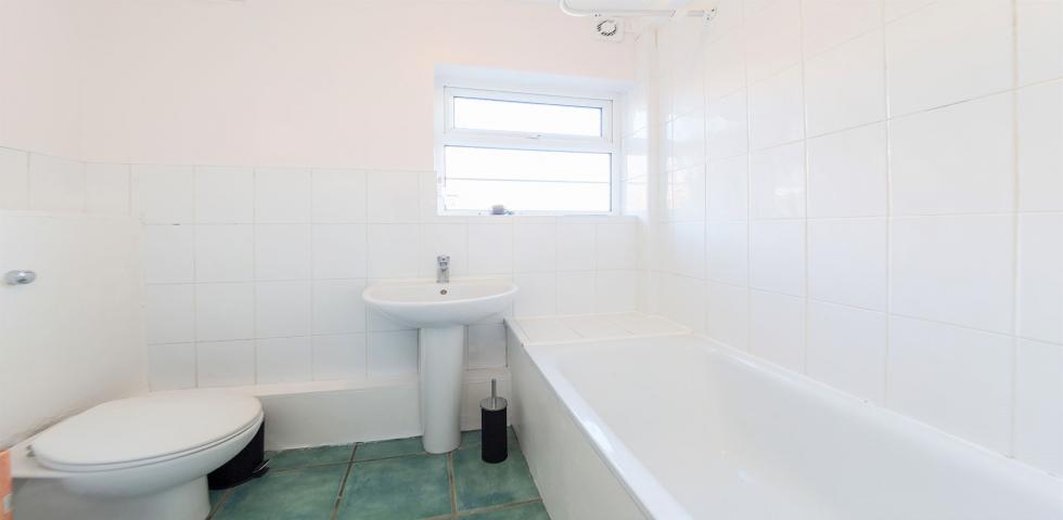 			RECENTLY REDECORATED , 3 Bedroom, 1 bath, 1 reception Flat			 Oman Avenue, WILLESDEN GREEN